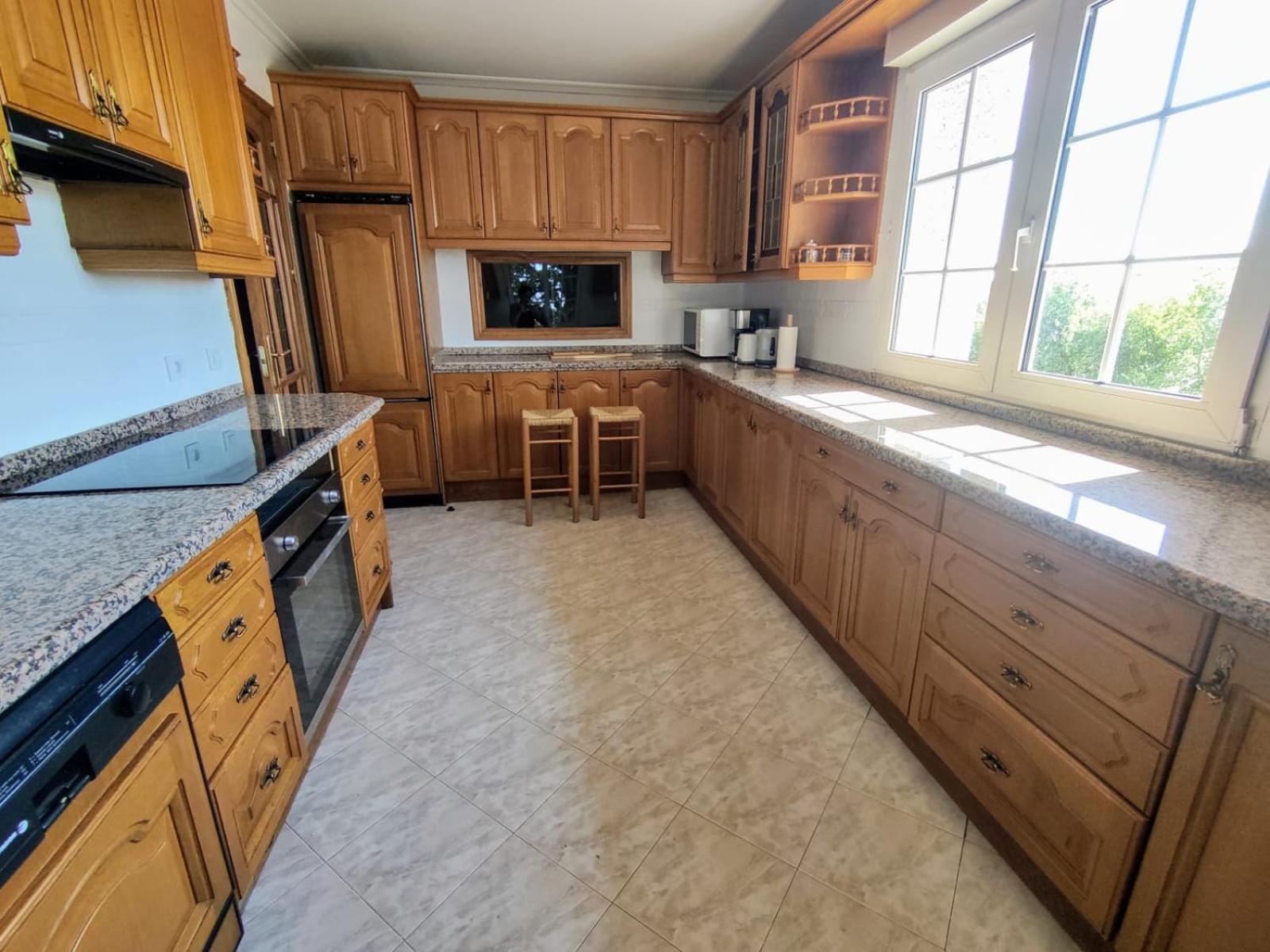 Preciosa Villa Para Grupos Grandes Con Piscina Y Bbq Casarrubios del Monte ห้อง รูปภาพ